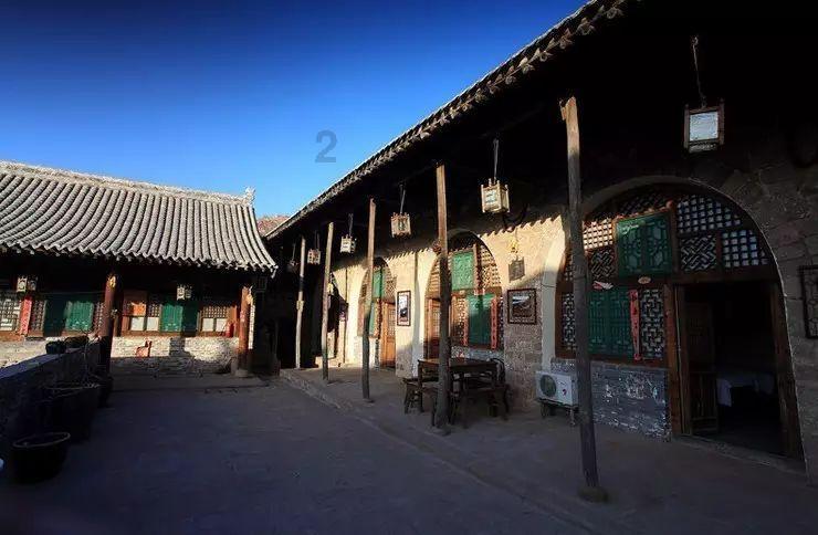 相亲男没谈过恋爱，他第一次亲我，接吻了三个小时，他这是寂寞空虚，还是喜欢我？
